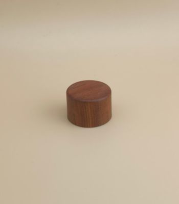 ฝาครอบพลาสติกทรงกลมลายไม้เรียบสำหรับขวดเครื่องสำอาง