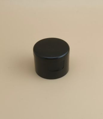 กลมพลาสติกสีดํา ปิดเรียบสําหรับขวดเครื่องสําอาง