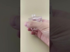 กระป๋องแก้วใสเรียบสี่เหลี่ยมสําหรับน้ําหอมรถ