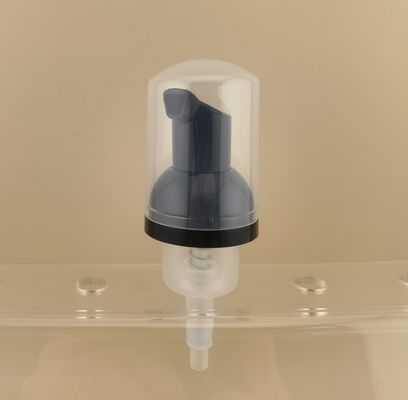 ปั๊มโฟมสีดำปรับแต่งเพื่อประสิทธิภาพสูงสุดในขวดเครื่องสำอาง