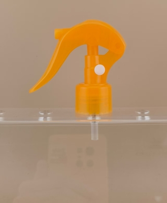 พลาสติก PP ปรับแต่งส้ม Mini Trigger Sprayer K602-2 สําหรับทําความสะอาดครัวเรือน